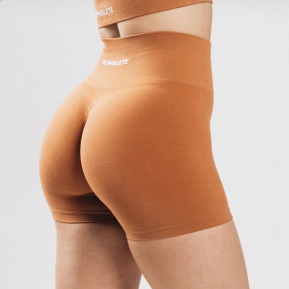 NWT Alphalete Amplify Mandarin 3.5” Short - Picture 1 of 4